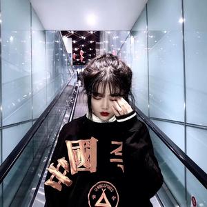 我和他在女澡堂
